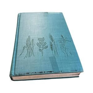 Vintage 1965 Pets Cookbook Blue Kitchen Recipe Coffee Table Decor Riser